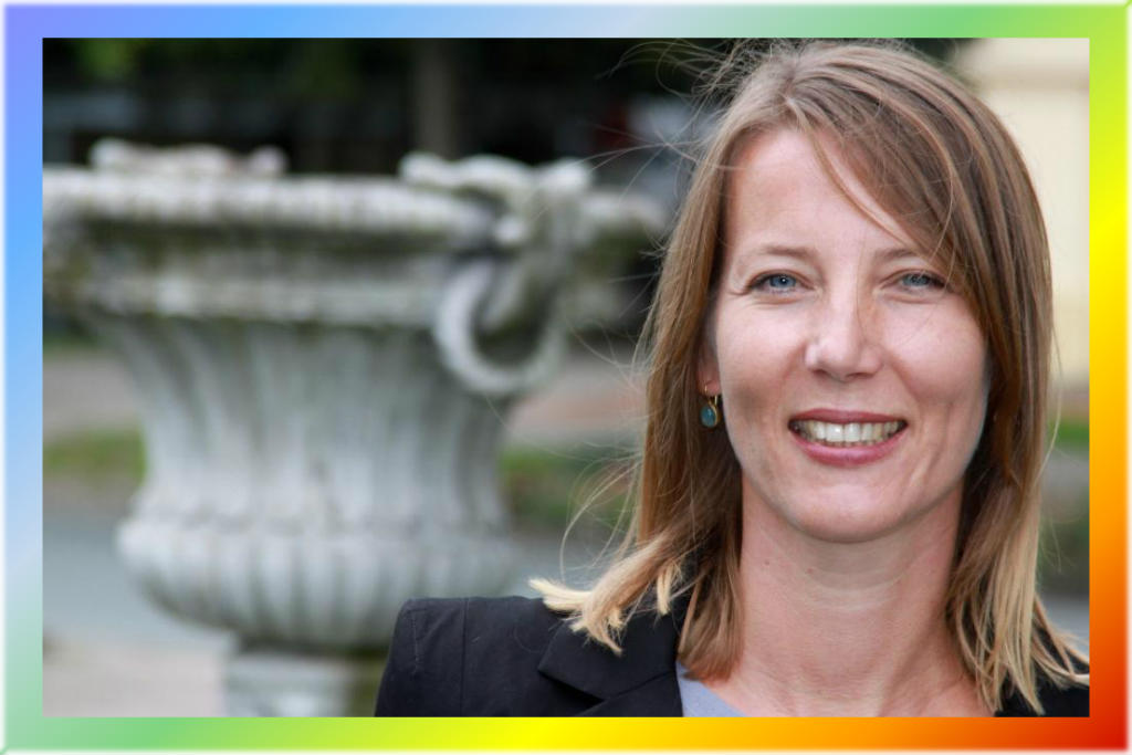 Claudia Rasztar Claudia Rasztar